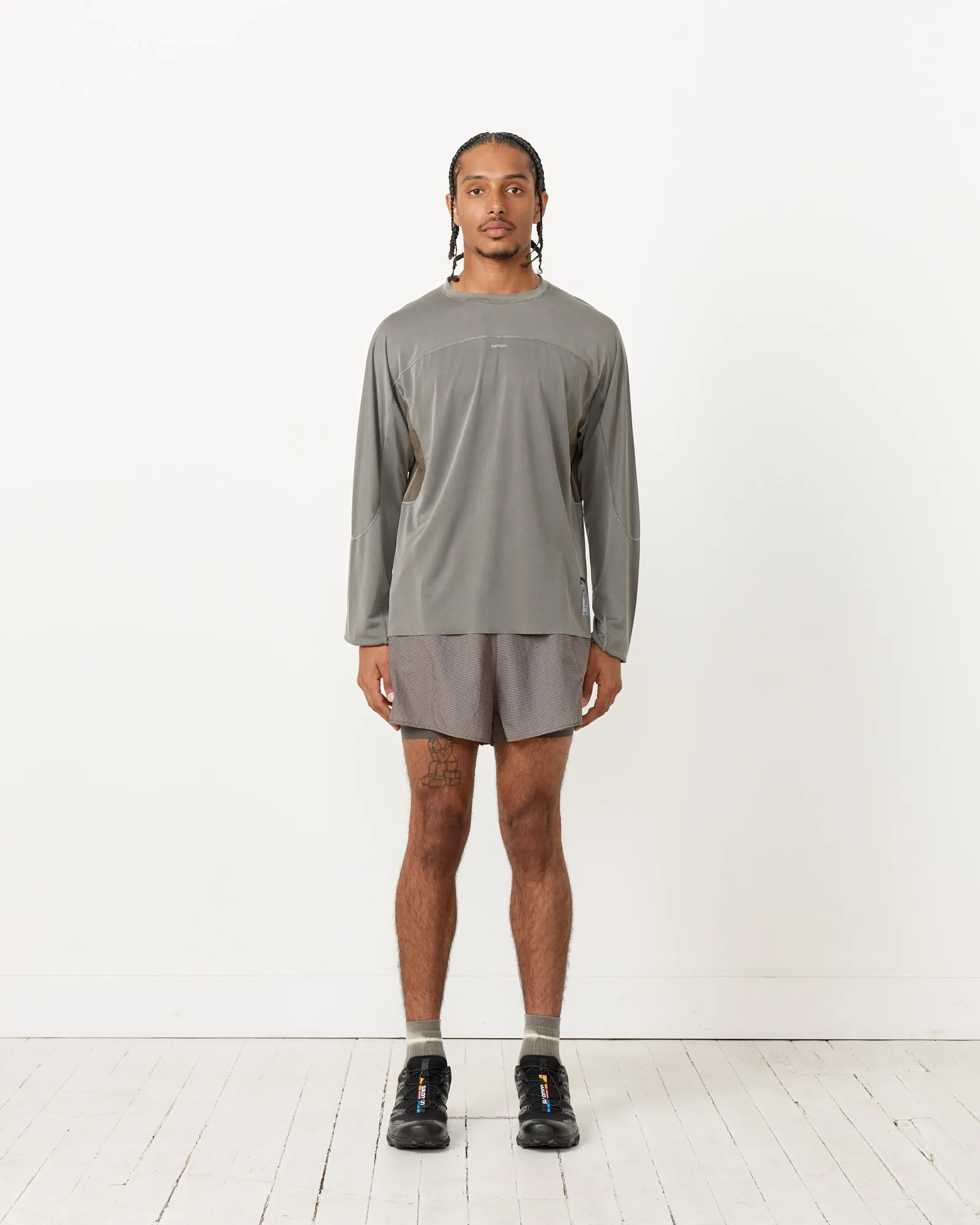 AuraLite Desert Tee in Mineral Graphite