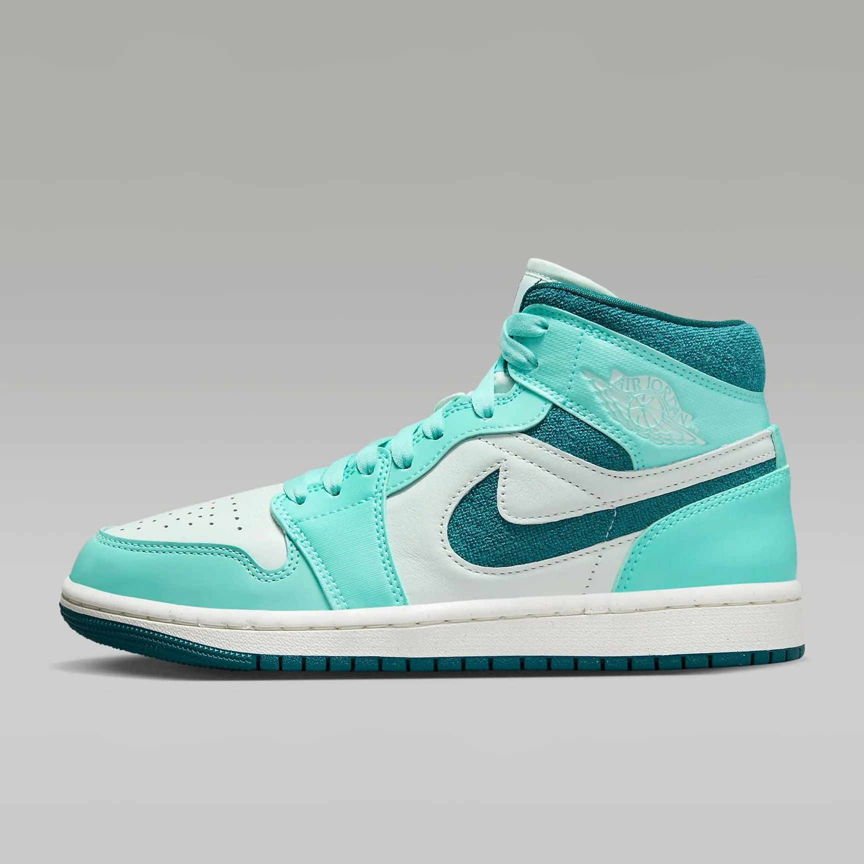 Nike Women's Air Jordan 1 Mid SE Shoes - Turquoise / Green / Sail / Teal